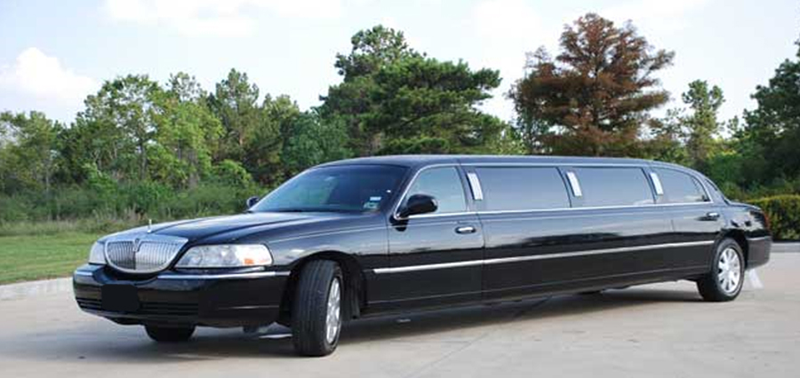 Lincoln Black Limousine